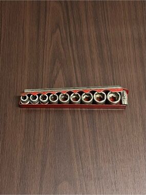 Vintage Indestro 2104 Pee-Wee 3/8” Socket Set 9 Sockets + Ell Handle USA 1930s